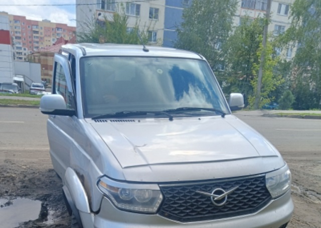 В Саранске 12-летний мальчик попал под "УАЗ Патриот", переходя улицу в неположенном месте