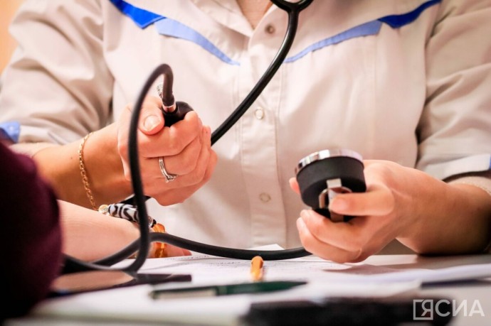 Врач предупредил о рисках, связанных с переутомлением и стрессом