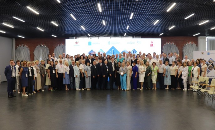 В Саратове проходит окружное совещание представителей системы образования Приволжского федерального округа