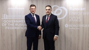 Александр Новак встретился с Министром энергетики и водных ресурсов Республики Таджикистан Далером Джумой Александр Новак встретился с Министром энергетики и водных ресурсов Республики Таджикистан Далером Джумой