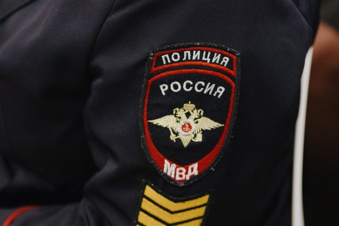Поймали с поличным: 22-летнюю девушку из Пензы задержали при попытке забрать «закладку» наркотиков