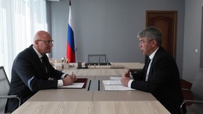 Дмитрий Чернышенко провёл рабочую встречу с главой Республики Бурятия Алексеем Цыденовым