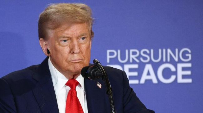 Трамп: Трехсторонняя встреча с Путиным и Зеленским состоится после их разговора