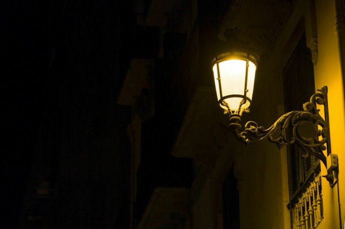 В Белгороде временно отключили освещение на некоторых улицах