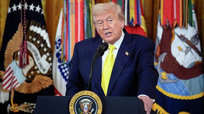 Трамп не стал лично приветствовать европейских лидеров, пишет WSJ