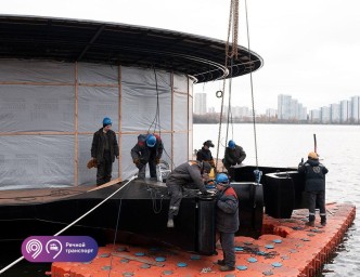 Новые причалы для электросудов прибыли в столицу из Перми