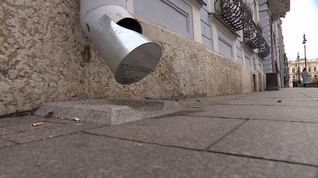 В Петербурге на водосточных трубах появились устройства против наледи