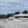 «Слышали? Что-то бомбануло». Туристам в панике пришлось покидать пляжи Сочи из-за атаки беспилотников