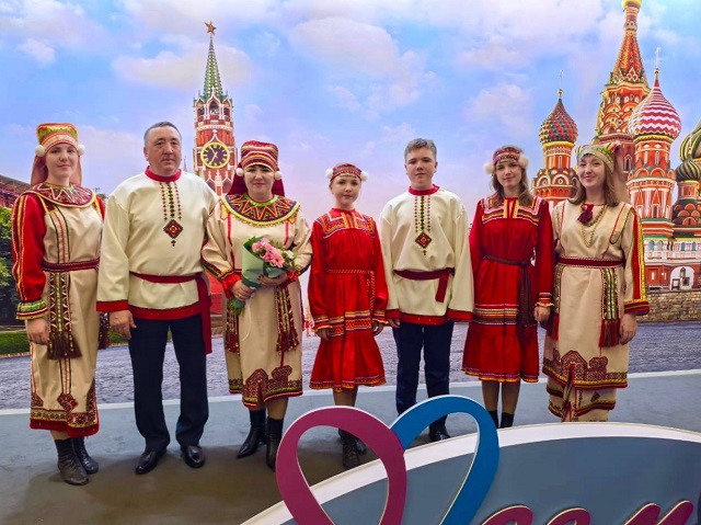 В Национальном центре «Россия» наградили победителей Всероссийского конкурса «Семья года»