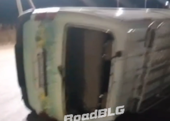 Автомобиль перевернулся в результате тройного ДТП в Благовещенске