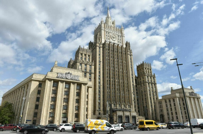 МИД: Россия в диалоге с США держит открытым окно возможностей для продления ДСНВ