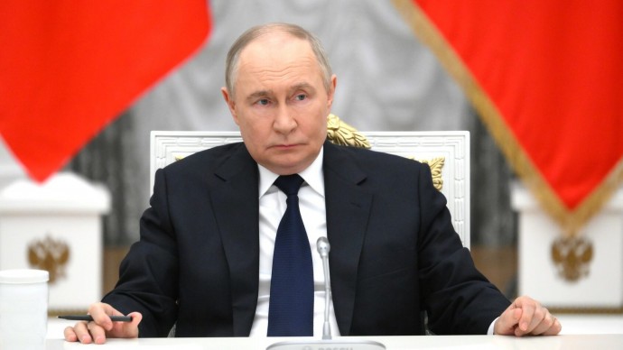 Владимир Путин и Дональд Трамп провели телефонный разговор, который длился 50 минут