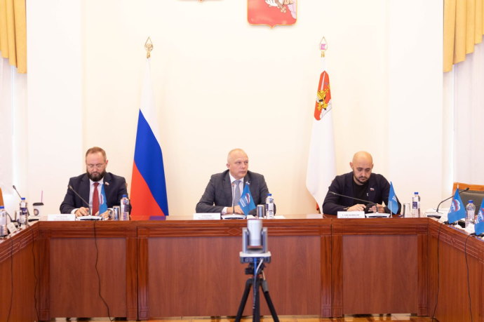 И.о. спикера Роман Заварин: Комитет по государственно-правовой деятельности ЗСВО установил абсолютный рекорд И.о. спикера Роман Заварин: Комитет по государственно-правовой деятельности ЗСВО установил абсолютный рекорд