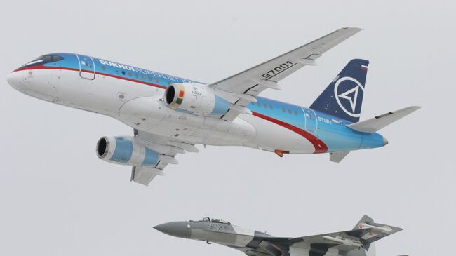 Superjet совершил первый полет с российским двигателем