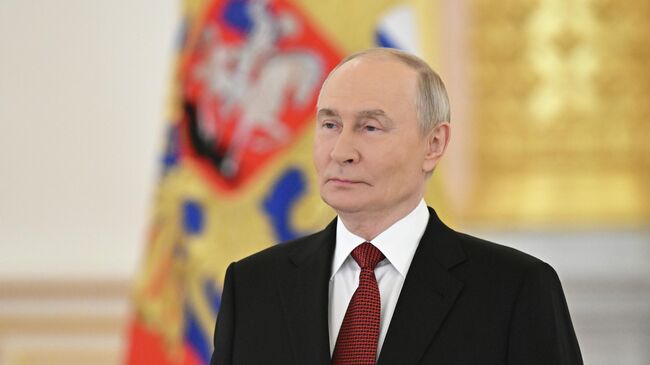 Путин рассказал о продолжении работы по обновлению общественного транспорта