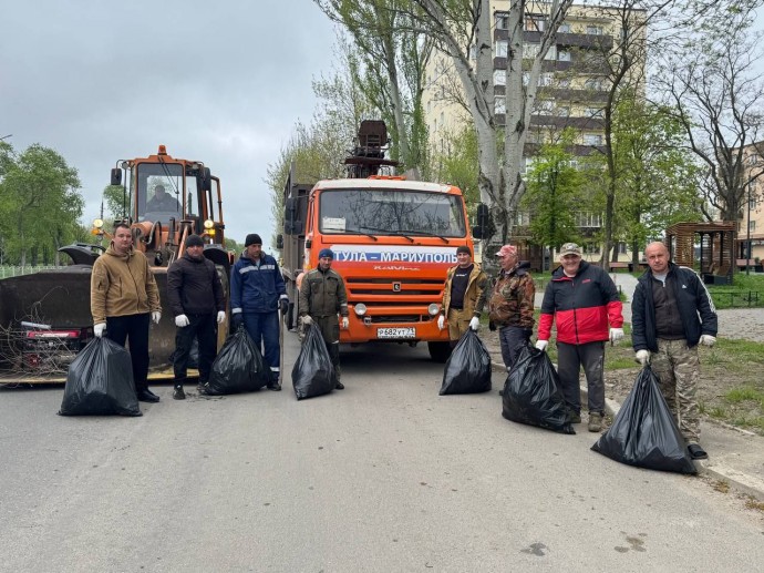 Тульские строители провели субботник в Мариуполе