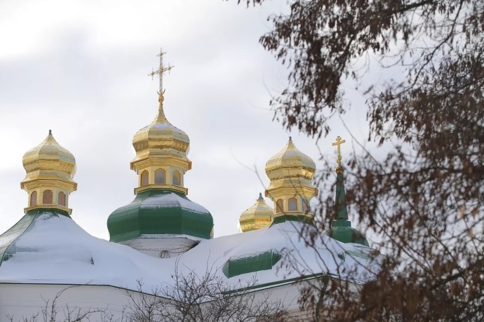 Украинская церковная война: как власти преследуют священников УПЦ