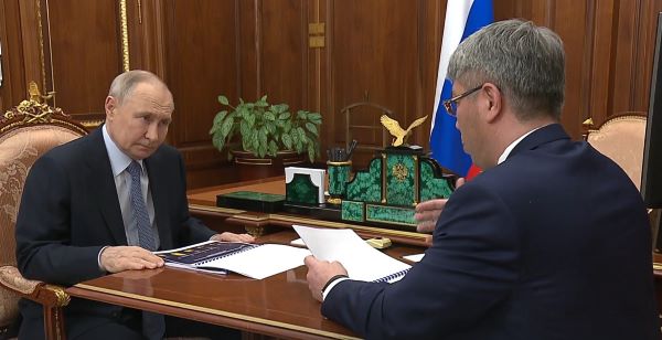 «По инвестициям хорошо идёте»: Владимир Путин на встрече с главой Бурятии