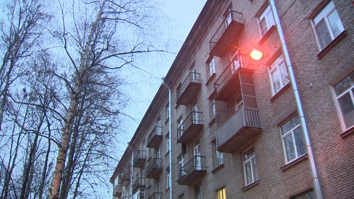 В дом на 1-м Муринском проспекте возвращаются жители: здание в полном порядке, но остаётся под наблюдением специалистов