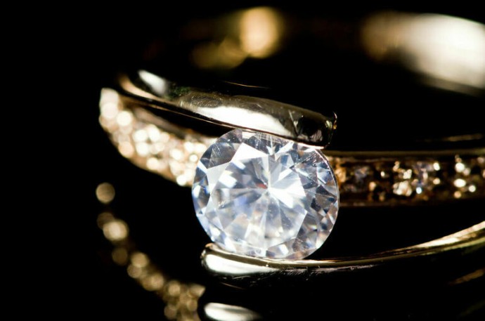 Эксперт допустил, что запрет на вывоз золота распространят на украшения Эксперт допустил, что запрет на вывоз золота распространят на украшения