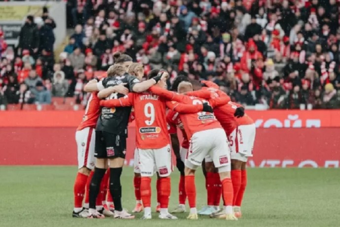 Экс-игрок "Спартака" назвал имя главного претендента на смену Станковичу Экс-игрок "Спартака" назвал имя главного претендента на смену Станковичу