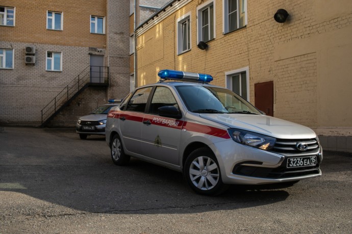 В Кирове задержали молодого человека, которого подозревают в краже и разбое
