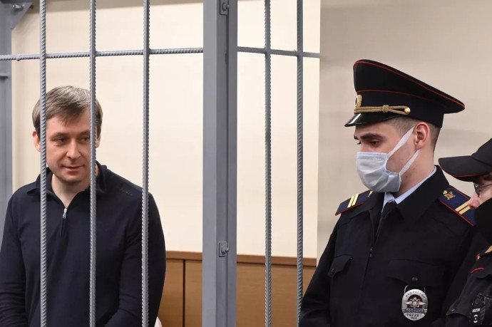 Арестованную квартиру гадалки из дела экс-полковника Захарченко суд не разрешил продавать Арестованную квартиру гадалки из дела экс-полковника Захарченко суд не разрешил продавать