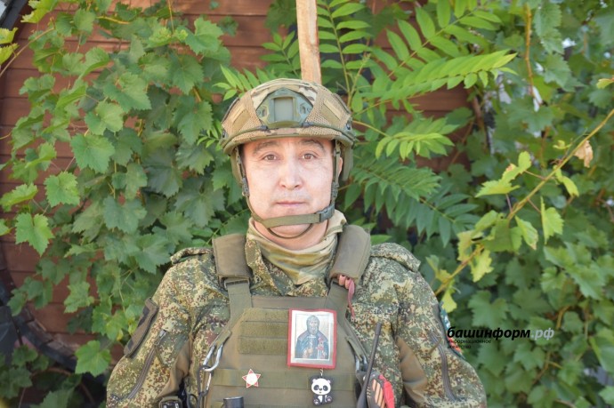 Понял суть «Офицеров»: «Якут» из Башкирии ушёл на СВО после рождения дочери Понял суть «Офицеров»: «Якут» из Башкирии ушёл на СВО после рождения дочери