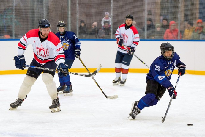 На катках ВДНХ и парка «Останкино» отметят День хоккея