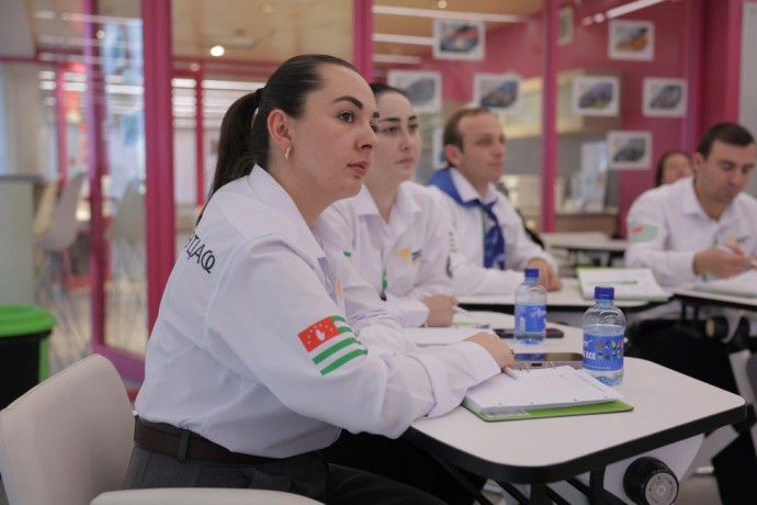 Специалисты по воспитанию из Республики Абхазия прошли обучение в «Артеке»