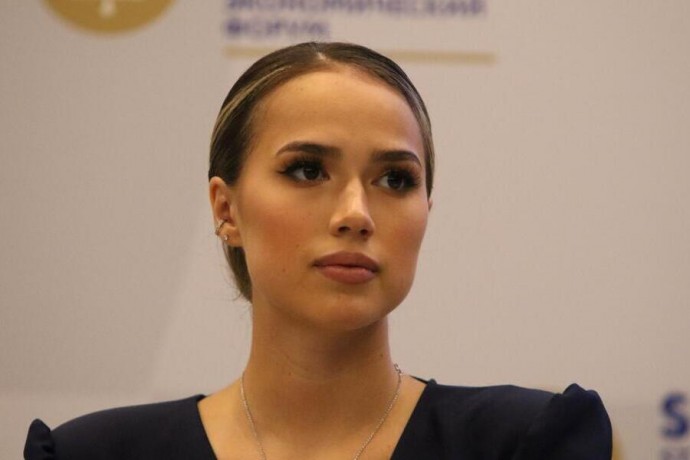 "Немного спойлера". Загитова показала, как готовит музыку к шоу "Ассоль". ВИДЕО
