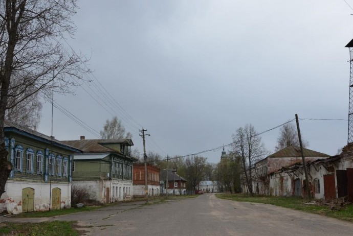 Старинные дома в селе Закобякино Ярославской области выставлены на торги