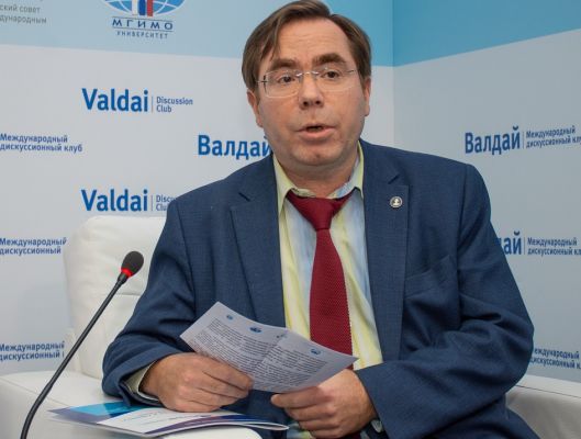 Путей к рациональному завершению конфликта на Украине не видно — эксперт