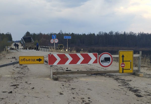 В Бурятии обустраивают объездную дорогу вблизи разрушенного моста