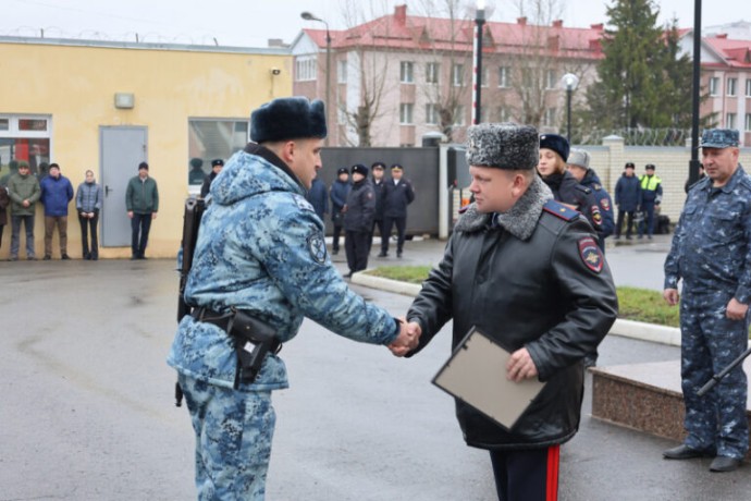 В Пензе наградили сотрудников УМВД, вернувшихся из командировки на Северный Кавказ