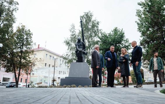 Хинштейн проинспектировал ход благоустройства общественных пространств Хинштейн проинспектировал ход благоустройства общественных пространств