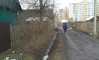 Владельцам частных домов в Великом Новгороде напомнили об уборке прилегающих территорий