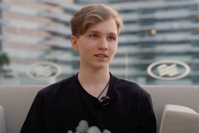 Геймер из Подмосковья стал самым дорогим киберспортсменом в истории. Ему 19 лет