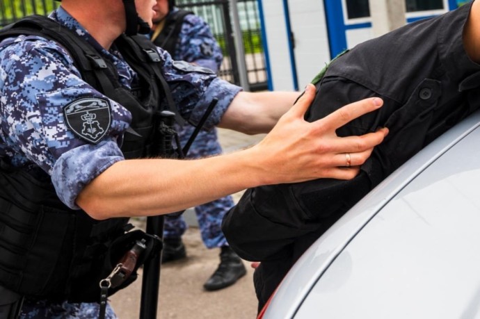 В Москве задержали мужчину, похитившего из магазина два телефона за 100 тысяч рублей В Москве задержали мужчину, похитившего из магазина два телефона за 100 тысяч рублей