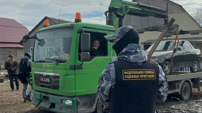 В поселке Плеханово приставы и полицейские провели рейд по должникам