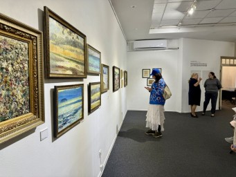 Выставка Вениамина Гончаренко «Далёкое близкое» открылась во Владивостоке