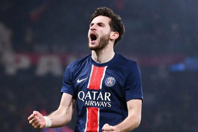 ПСЖ вернул лидерство в чемпионате Франции, победив "Лион" благодаря голу на 96-й минуте