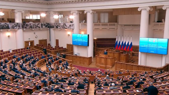 Владимир Путин отметил эффективную работу политической системы страны