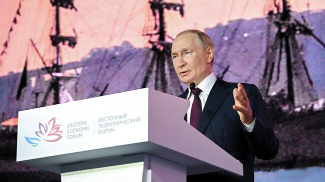 Путин допустил объединение платежных инструментов России и Китая