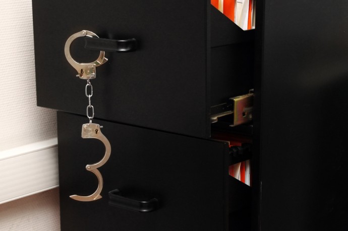 В Адлере при попытке бегства задержали бьюти-блогеров В Адлере при попытке бегства задержали бьюти-блогеров