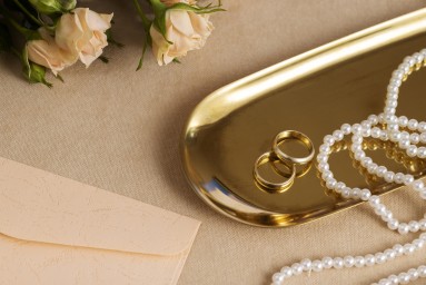 Столичные ЗАГСы открыли прием заявлений на тематические новогодние церемонии