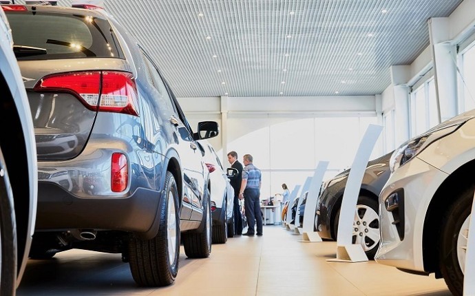 Средневзвешенная стоимость нового легкового автомобиля в России превысила 3,4 млн рублей Средневзвешенная стоимость нового легкового автомобиля в России превысила 3,4 млн рублей