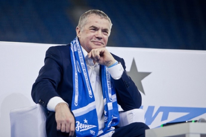 Экс-глава "Зенита" Медведев пропустит следующий матч "Амкала" в Кубке России