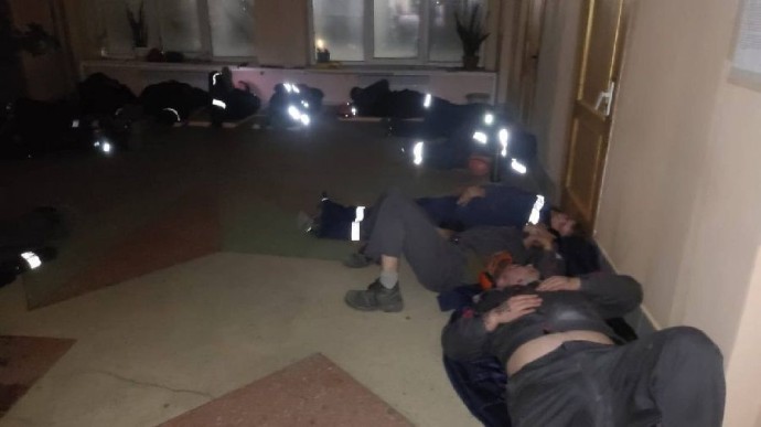 Бригада рабочих осталась ночевать на Приморской ГРЭС из-за невыплаты зарплаты