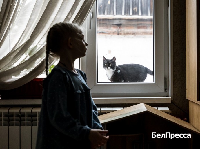 «С ними трудно, но без них невозможно». Легко ли стать приёмными родителями